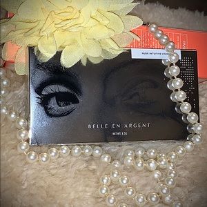Nude eye shadow Palette by Belle En Argent